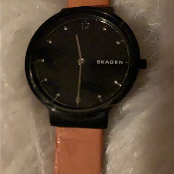 Watch - Picture 3 of 4